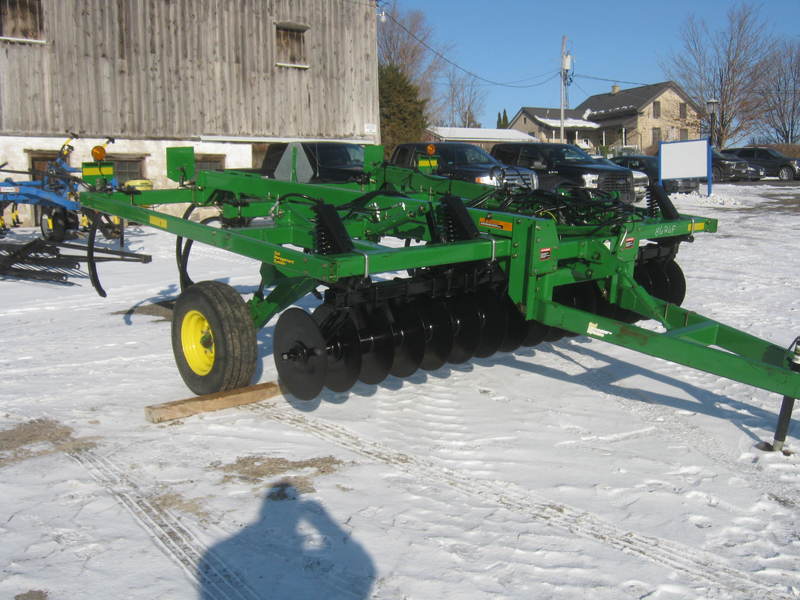 John Deere 714 Soil Saver